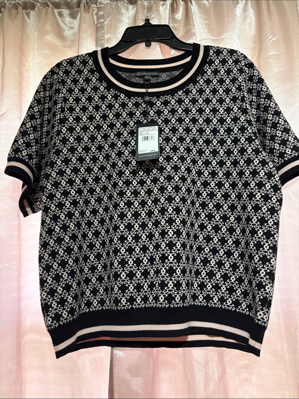 Adrianna Papell Black And White Geometric Short Sleeve Knit Top